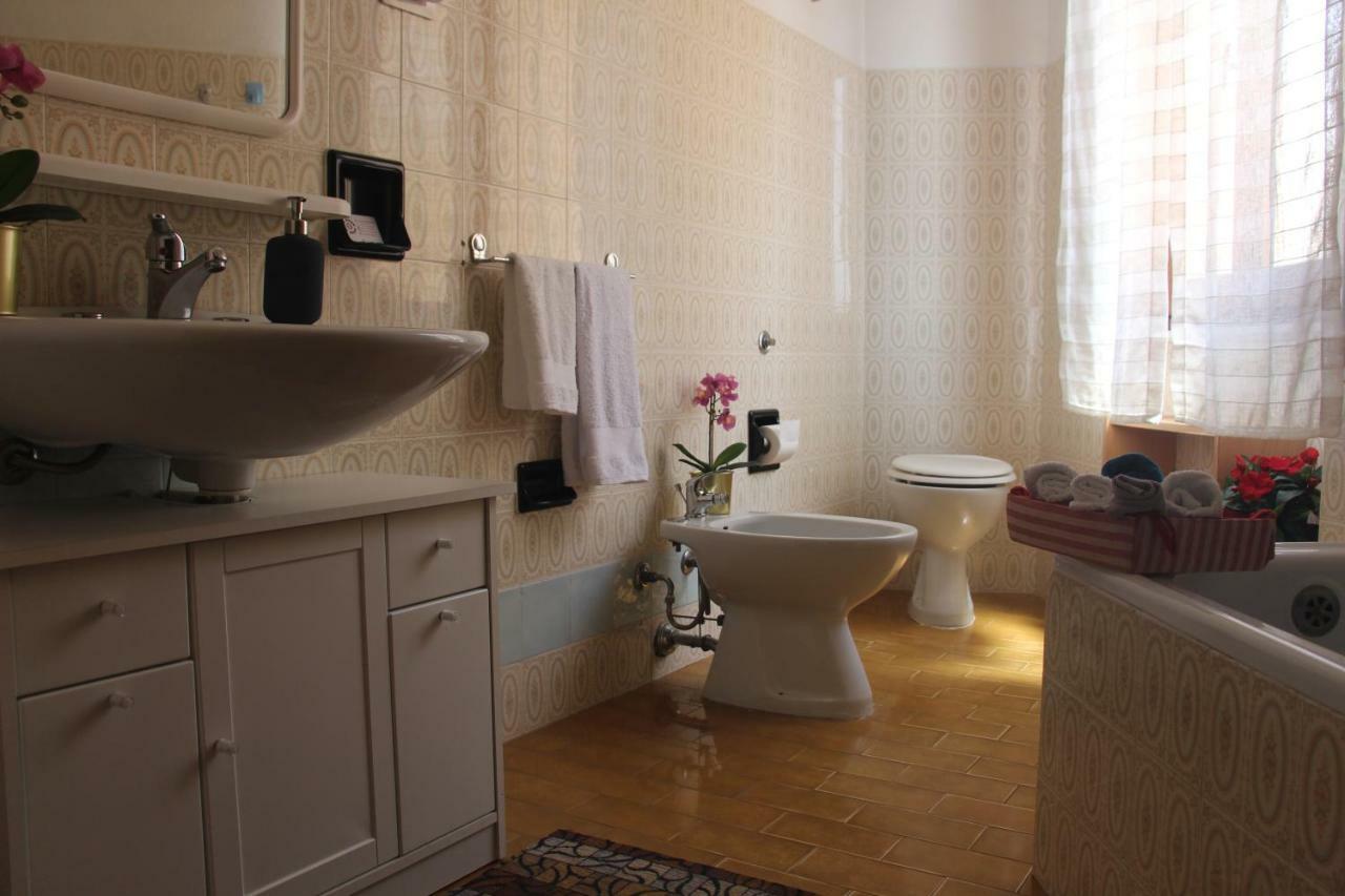 Gottardo Bed & Breakfast มอนเซร์ราโต ภายนอก รูปภาพ
